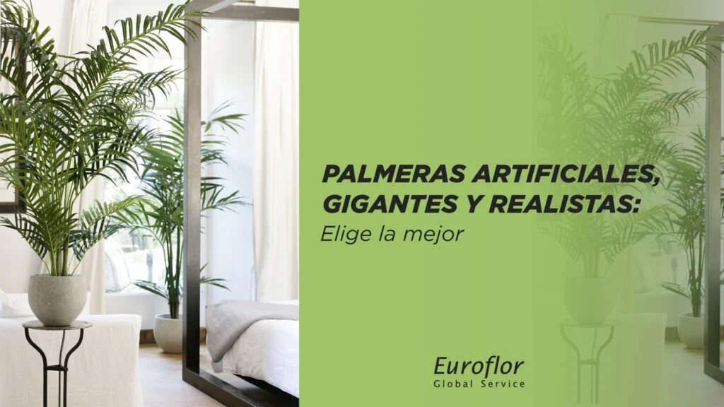 Palmeras artificiales grandes en un espacio interior